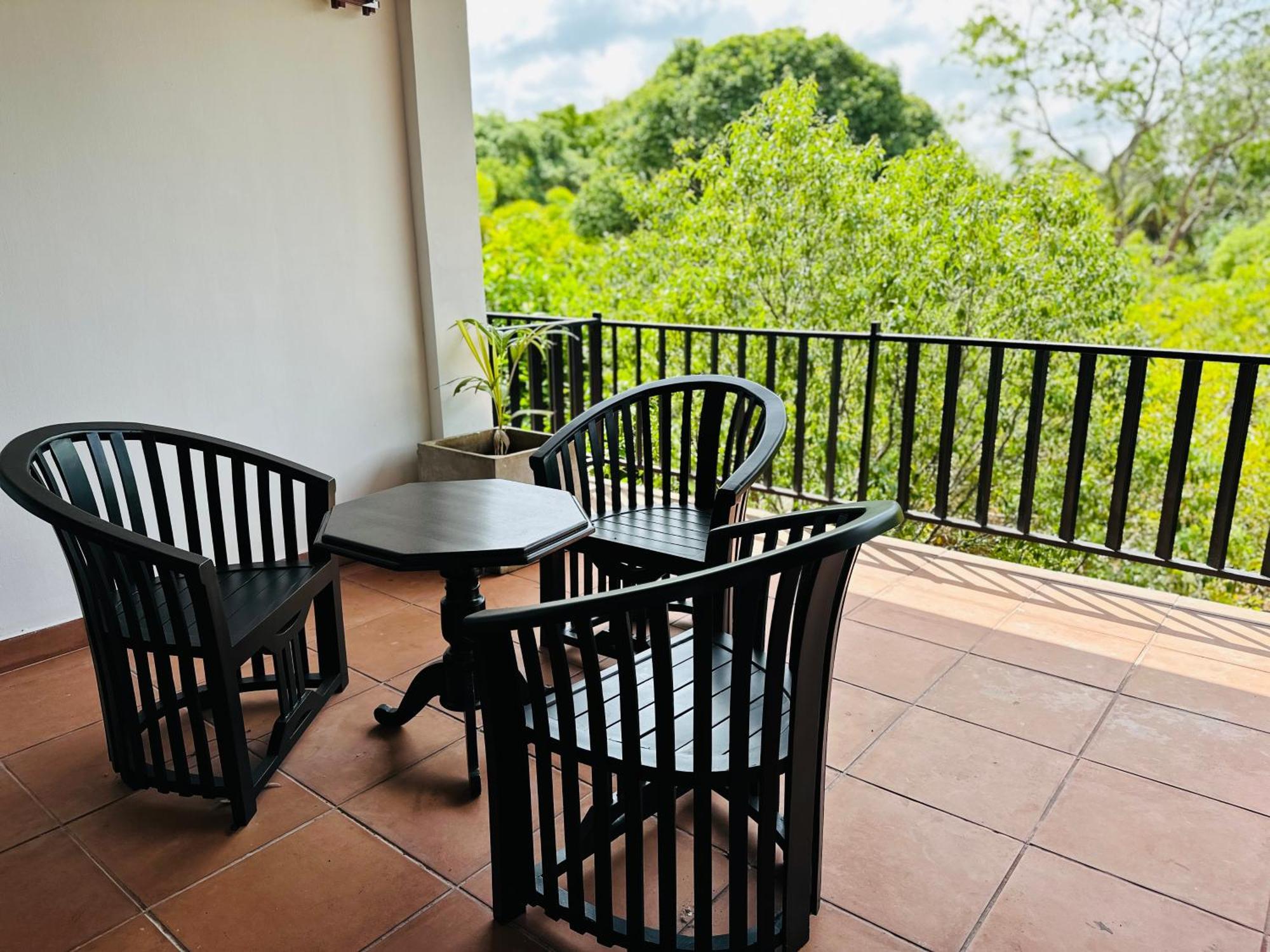 Gamodh Citadel Resort Anuradhapura Ngoại thất bức ảnh