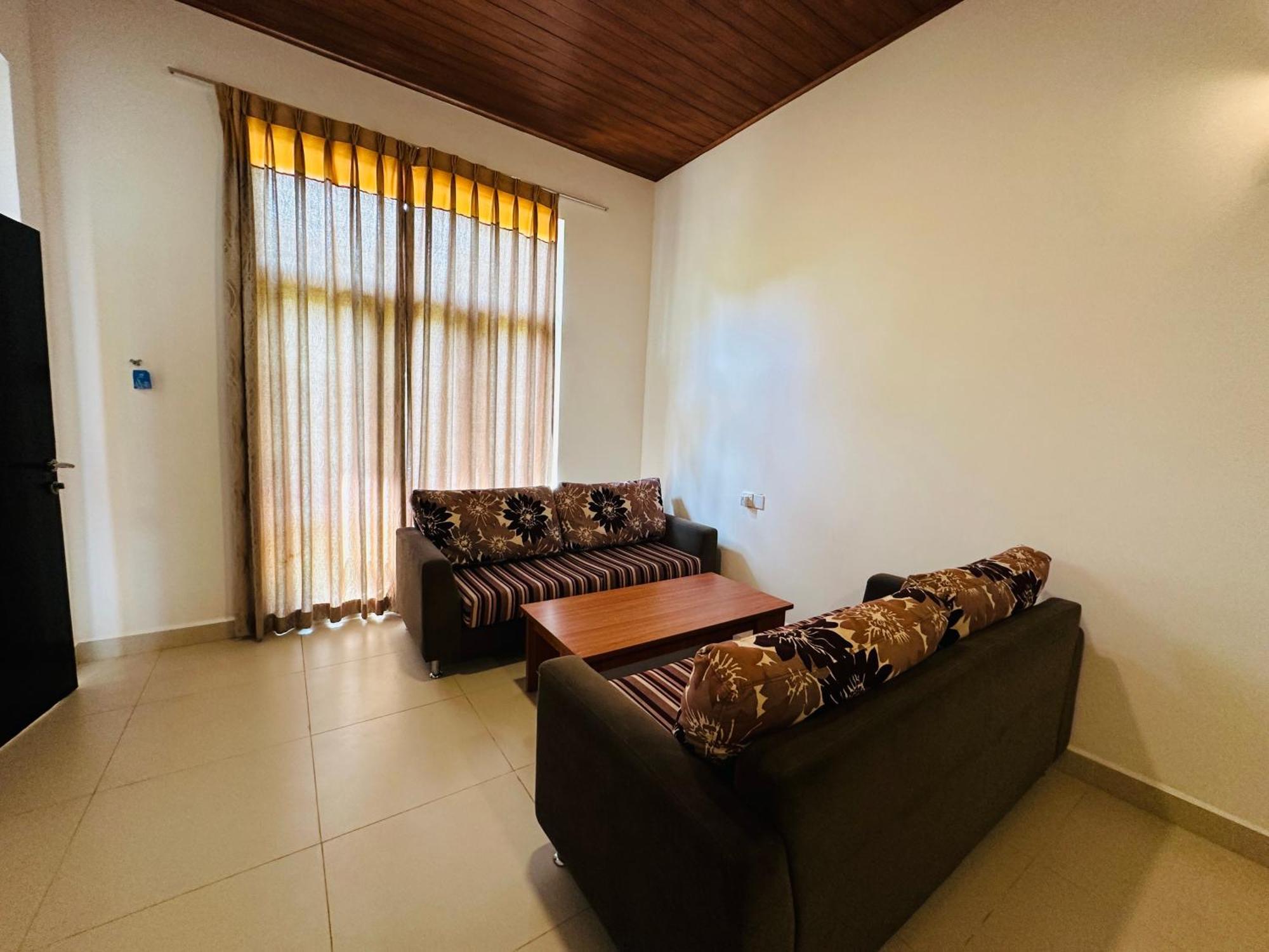 Gamodh Citadel Resort Anuradhapura Ngoại thất bức ảnh