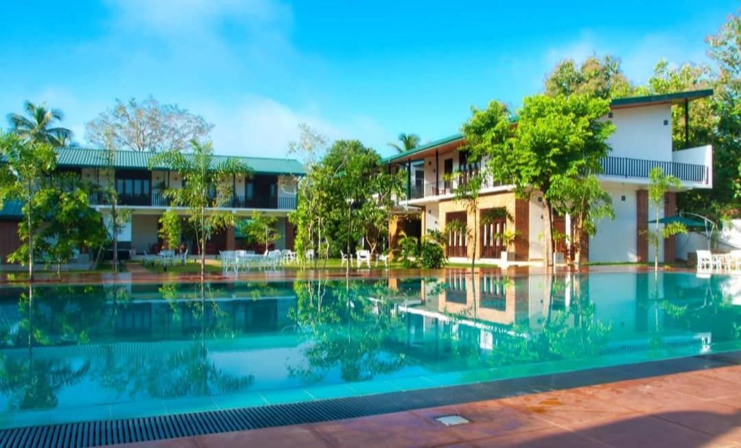 Gamodh Citadel Resort Anuradhapura Ngoại thất bức ảnh